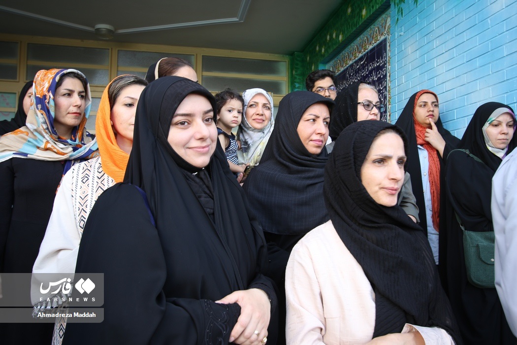 عکس/ اولین روز مدرسه فرزند شهید مدافع حرم «داوود جعفری»