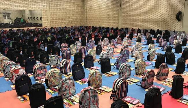 توزیع 500 بسته لوازم‌التحریر در بین دانش‌آموزان نیازمند خلخال