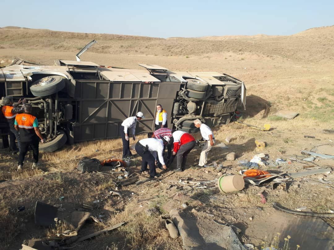 سانحه انحراف اتوبوس در کرمان با ۳۴ مصدوم