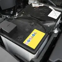 راهنمای تمیز کردن باتری خودرو در منزل