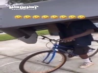 عاقبت حمل مبلمان با دوچرخه