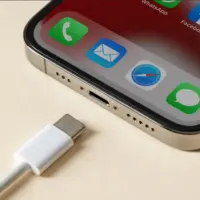هشدار اپل؛ برای شارژ آیفون 15 از کابل‌های اندرویدی استفاده نکنید!