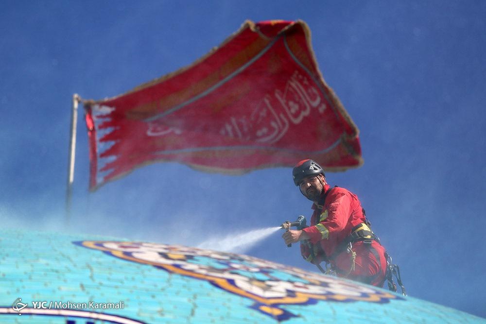عکس/ شستشوی گنبد مسجد مقدس جمکران