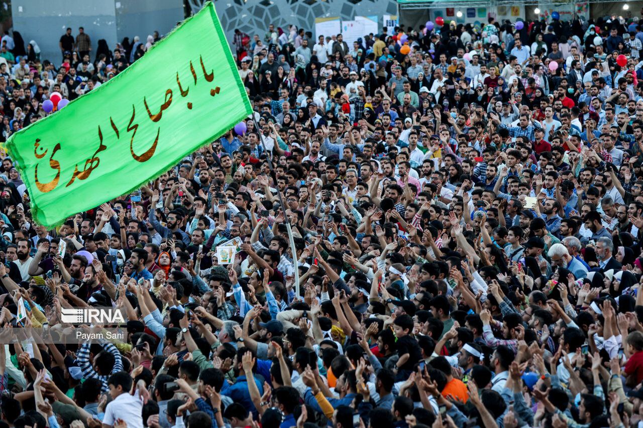 مردم تهران با امام زمان(عج) بیعت کردند
