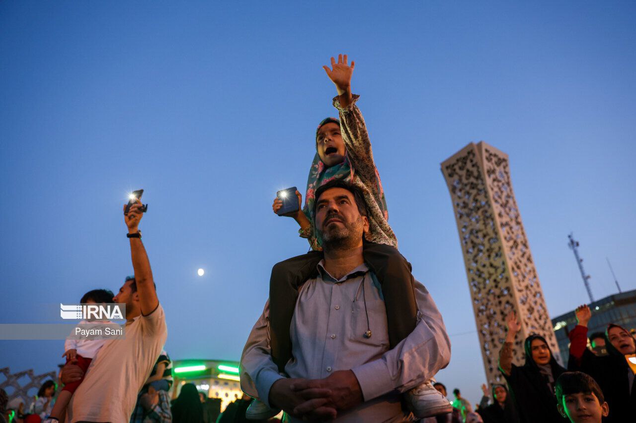 مردم تهران با امام زمان(عج) بیعت کردند