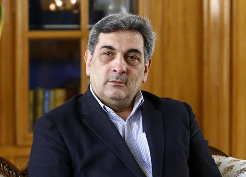 حناچی: احمدی‌نژاد برخلاف قانون به منطقه 21 اجازه ساخت داد