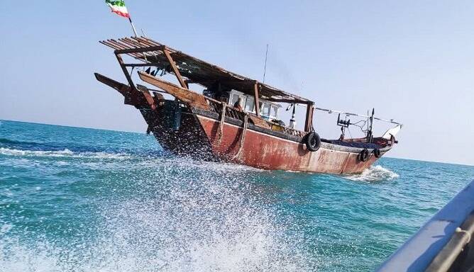 توقیف ۷ شناور صیادی متخلف در آبهای استان بوشهر