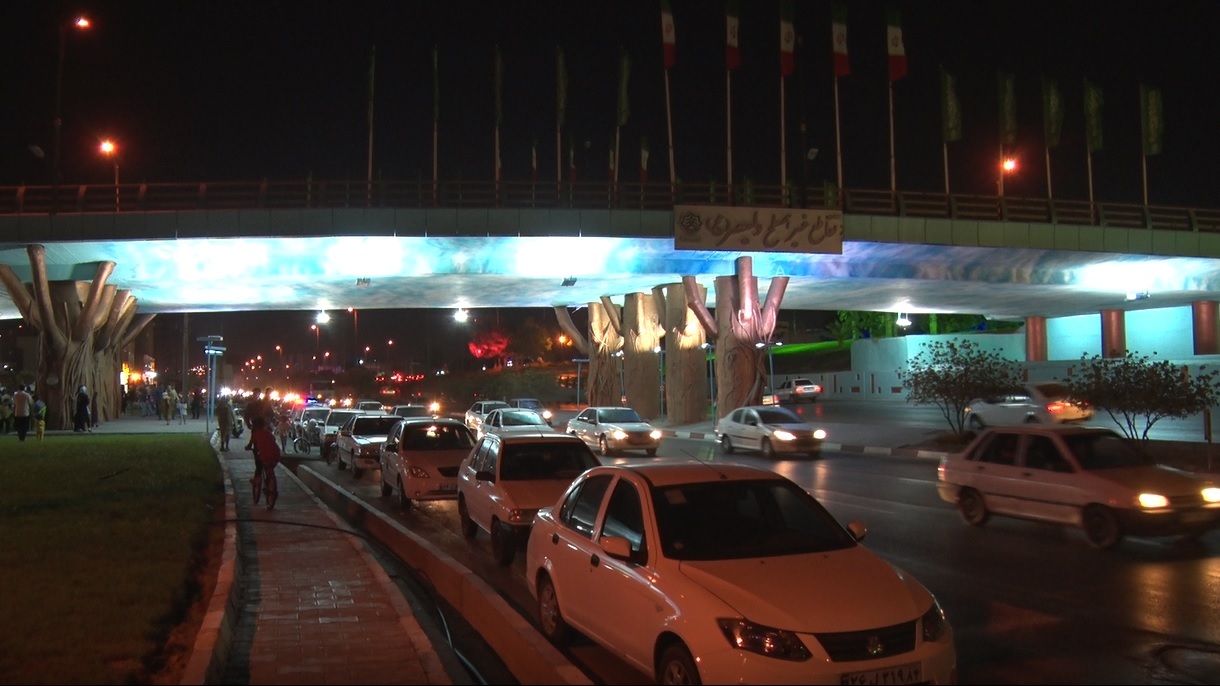 زیباسازی و نورپردازی پل ولیعصر بندرعباس