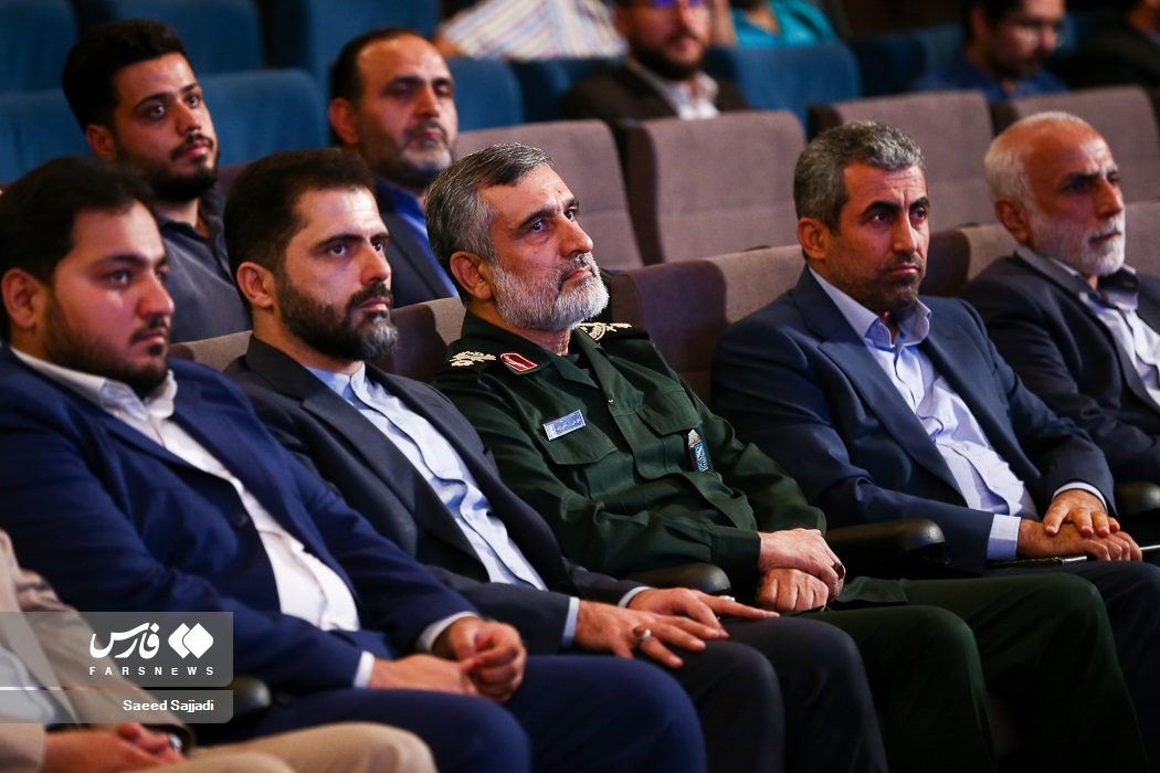 عکس/ سردار حاجی زاده در مراسم رونمایی از "مستند پرچمدار"