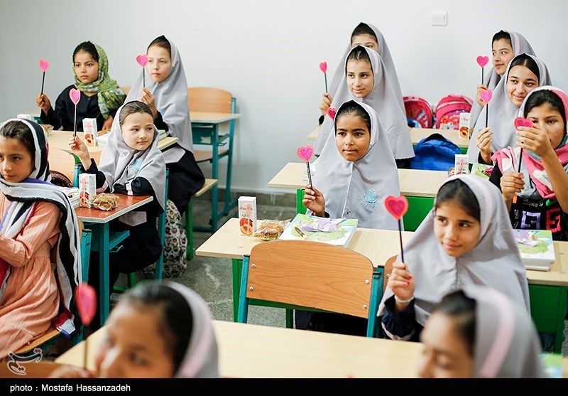 عکس/ آغاز سال تحصیلی مدرسه دانش آموزان بازمانده ‏از تحصیل
