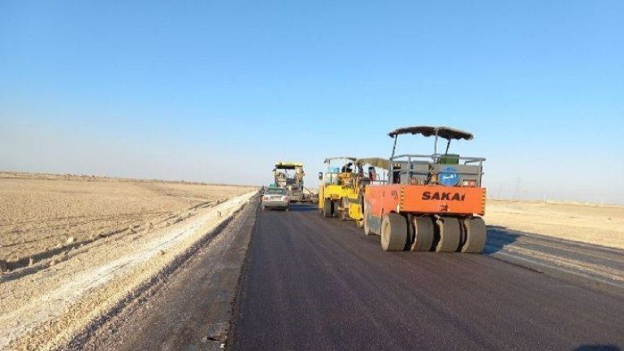 آسفالت ۱۳ کیلومتر بزرگراه در محور زاهدان-میرجاوه آغاز شد