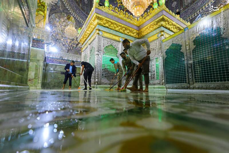 عکس/ شست‌وشو حرمین امامین عسکرین در سامرا