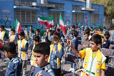 نمایش مهربانی در جشن عاطفه‌ها