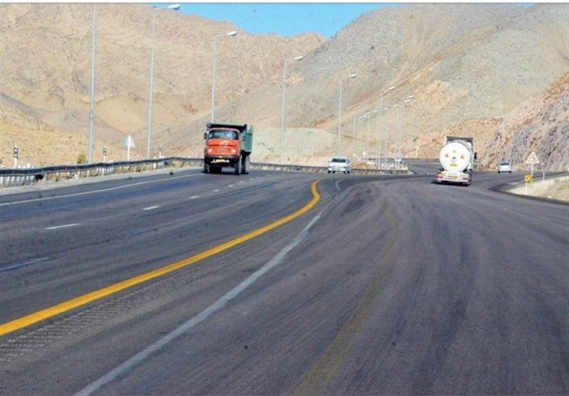 پاسخ پلیس راه به علت نصب سرعتگیر در ابتدای جاده قاین