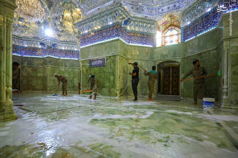 عکس/ شست‌وشو حرمین امامین عسکرین در سامرا
