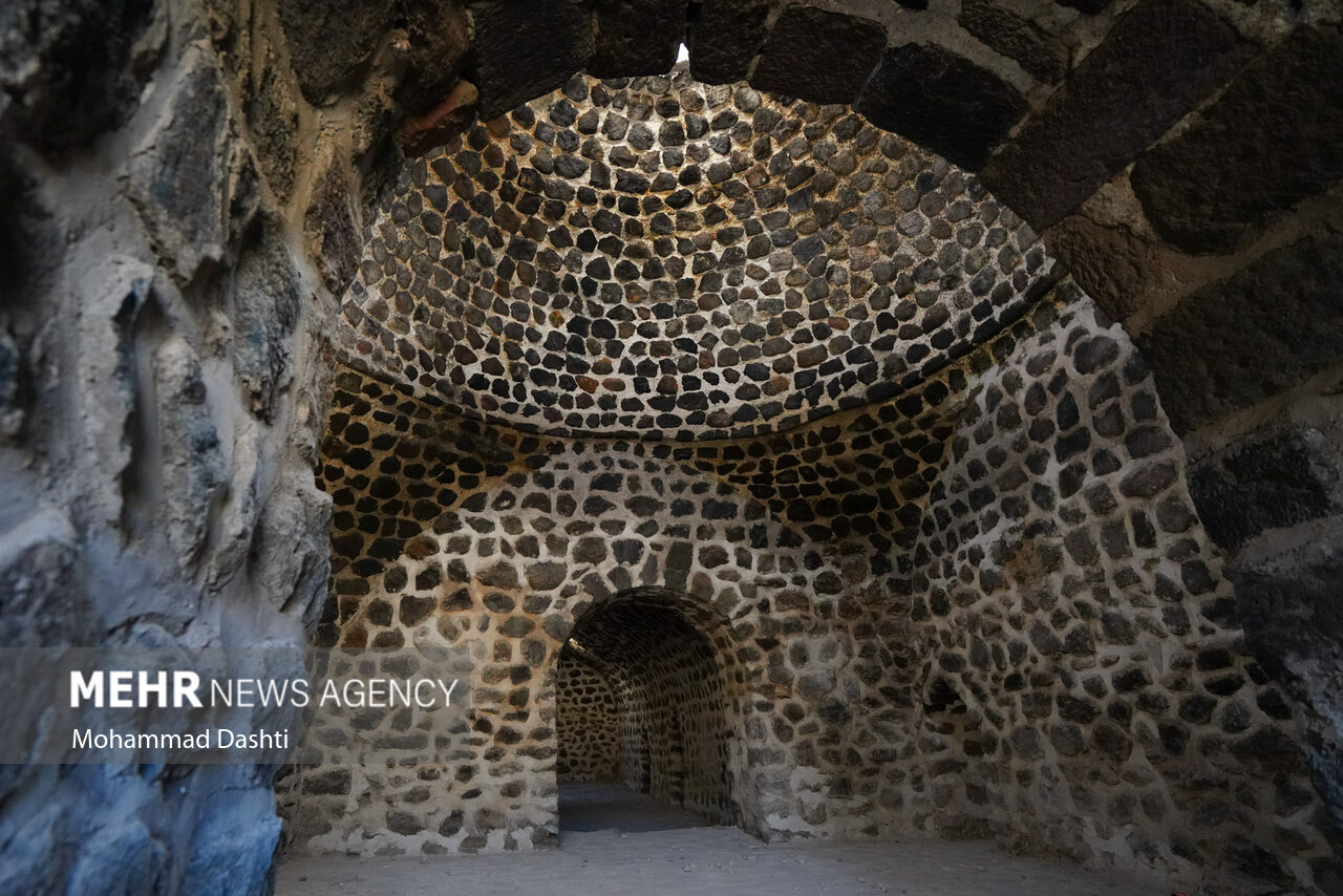 کاروانسرای متفاوت سنگی صائین