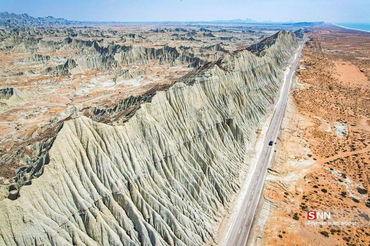 قابی زیبا از کوه‌های مریخی چابهار