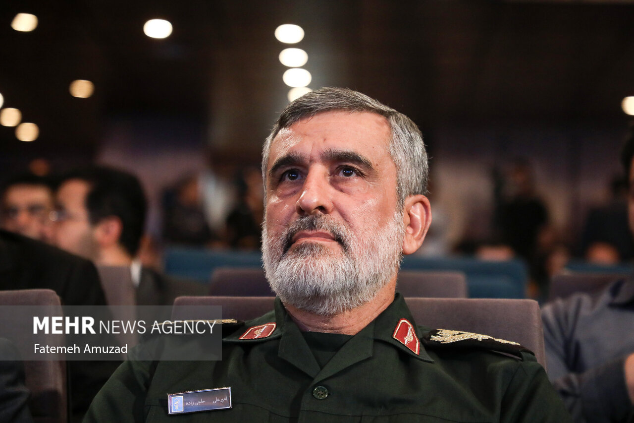 مراسم رونمایی از مستند پرچمدار