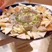 ‎دیپ پنیر و زیتون یک وعده سبک و فوری 