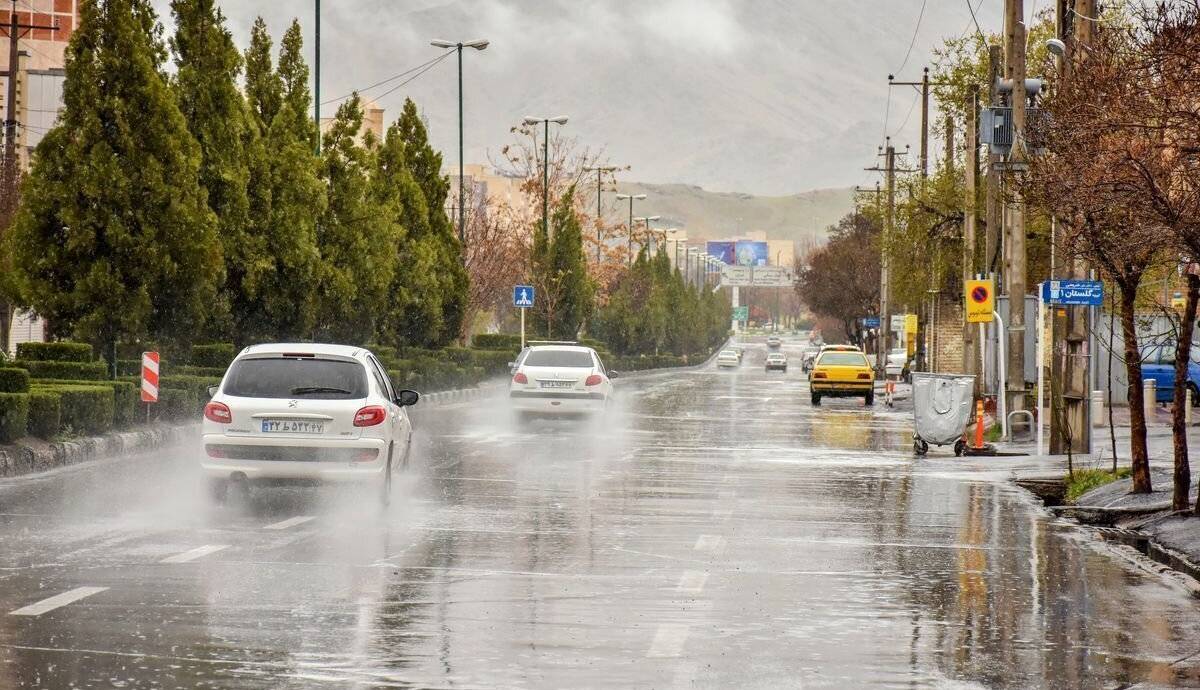 باران و رعد و برق در ۸ استان