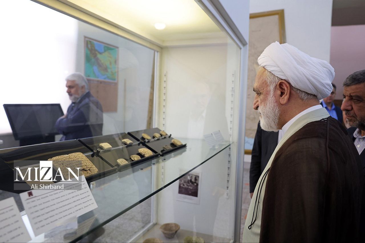 بازدید رئیس قوه قضاییه از موزه ملی ایران