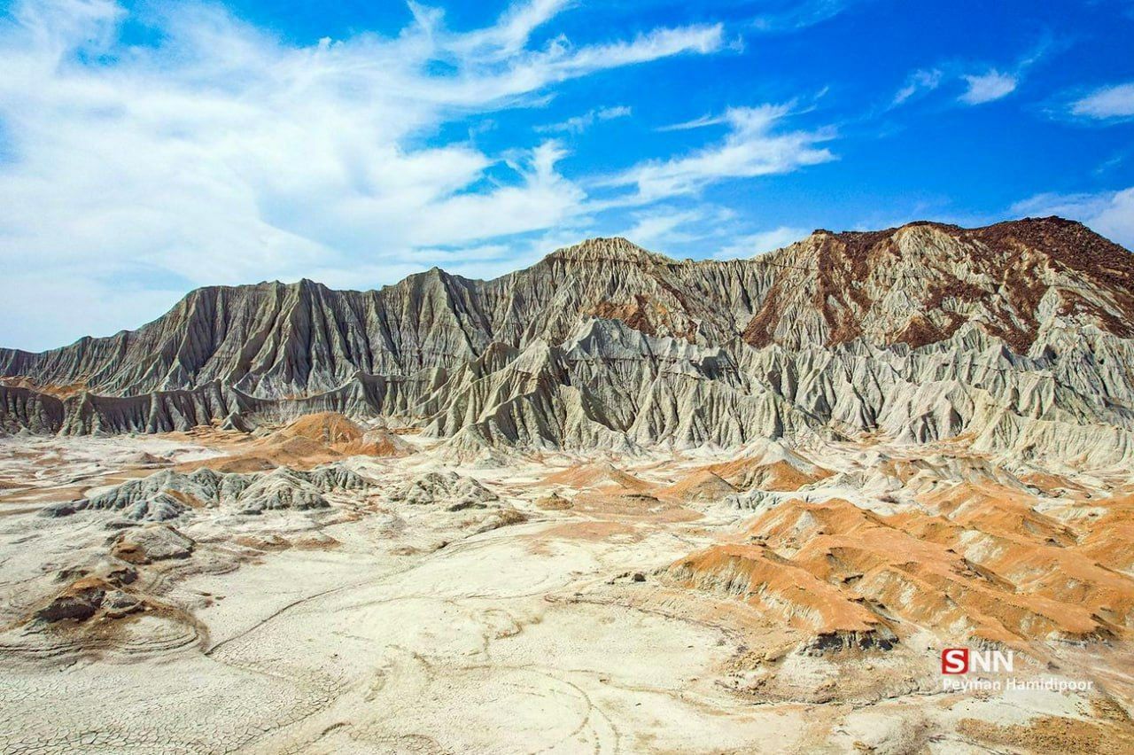 قابی زیبا از کوه‌های مریخی چابهار