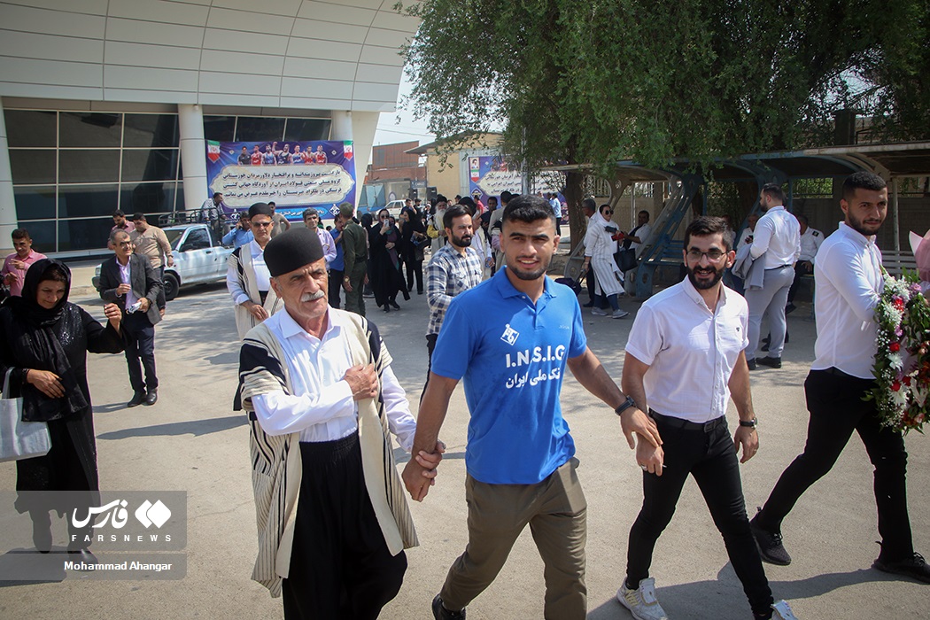 عکس/ استقبال اهوازی‌ها از مدال‌آوران فرنگی‌کار خوزستانی