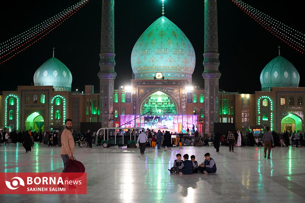 تصاویری از حضور مردم مسجد جمکران