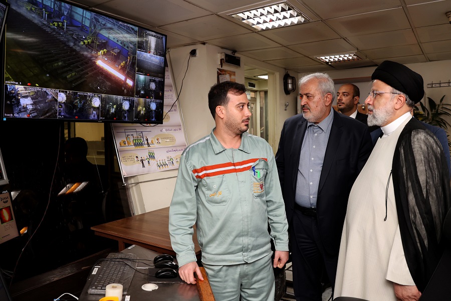 عکس/ گفت و گوی رئیس جمهور با کارکنان فولاد مبارکه اصفهان 