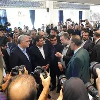 بازدید مخبر از نمایشگاه بین‌المللی دارو