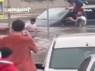 سیل خیابانهای استانبول را به زیر آب برد