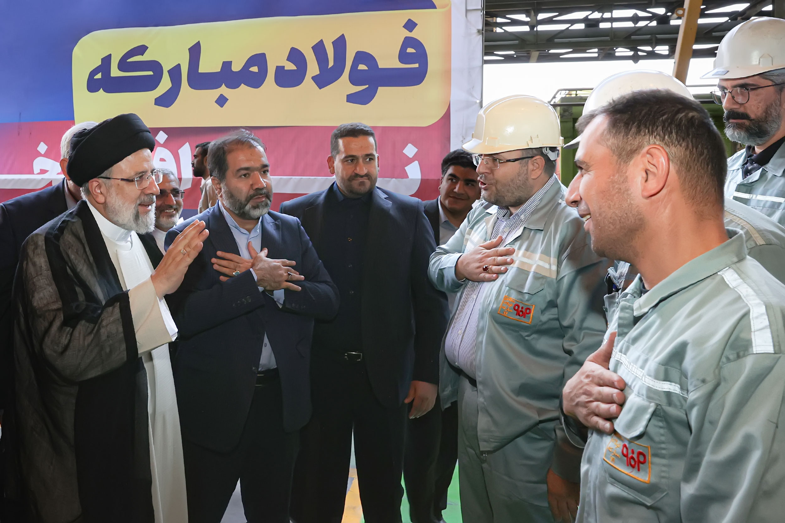 عکس/ گفت و گوی رئیس جمهور با کارکنان فولاد مبارکه اصفهان 