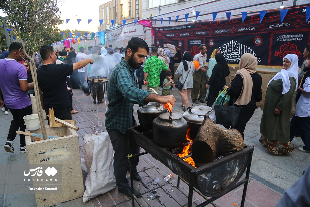 عکس/ پذیرایی سنندجی ها در جشن بزرگ «مهمانی امت احمد» 