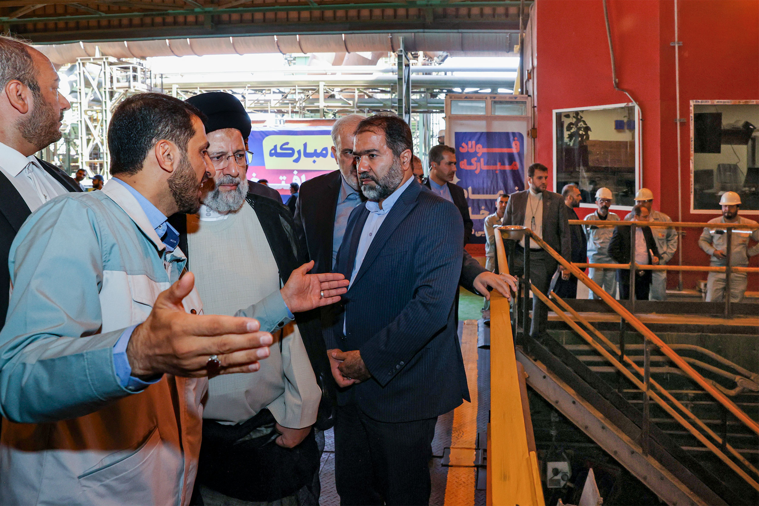 عکس/ گفت و گوی رئیس جمهور با کارکنان فولاد مبارکه اصفهان 