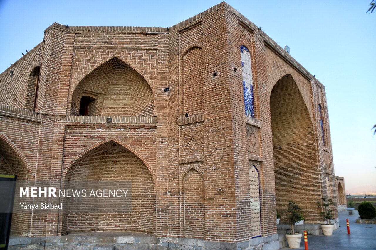 کاروانسرای «بیستون»