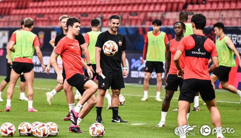 یک برد تا قهرمانی یک ایرانی در سوپرلیگ چین