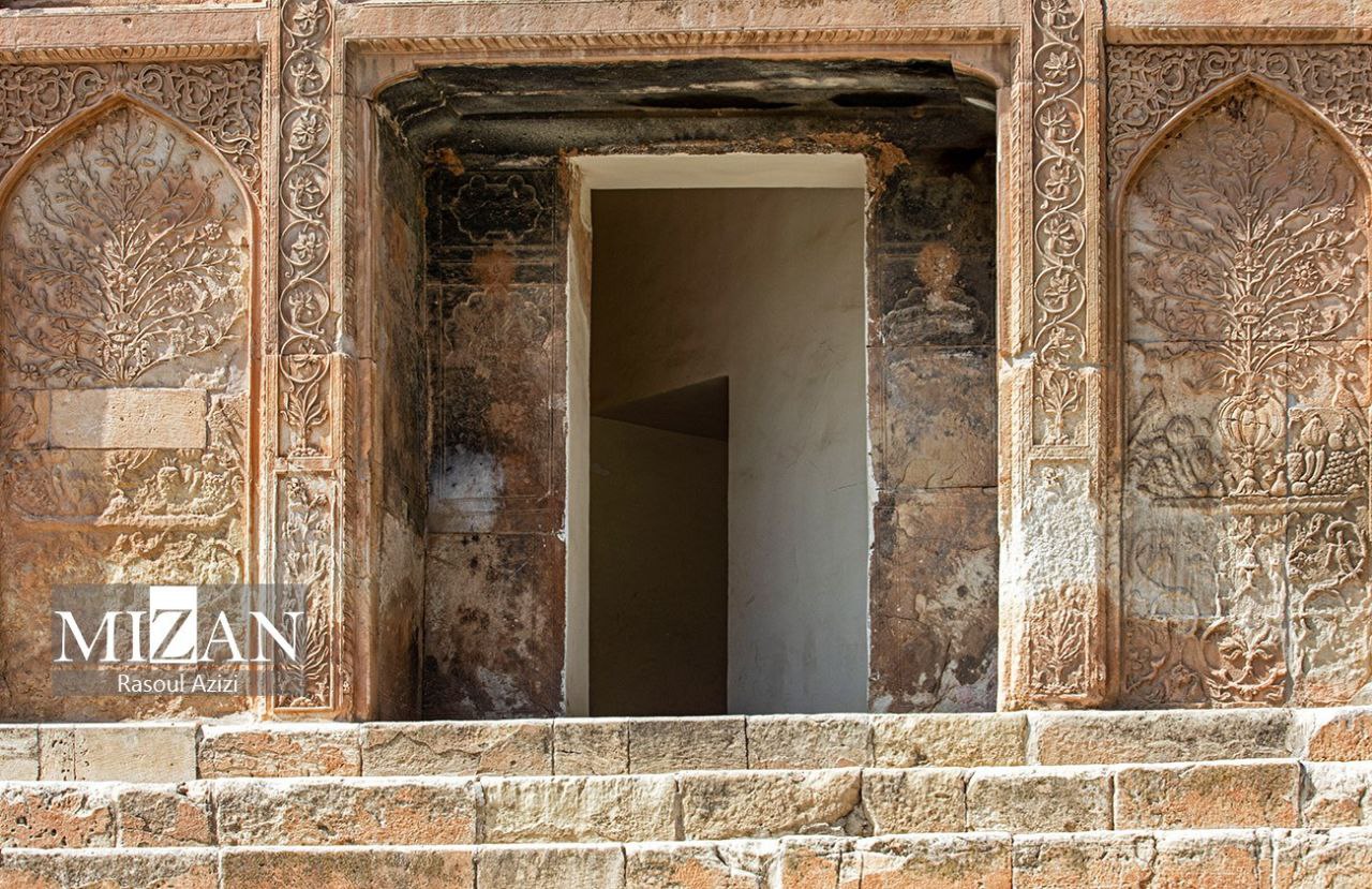 عمارت خورشید در کلات نادری