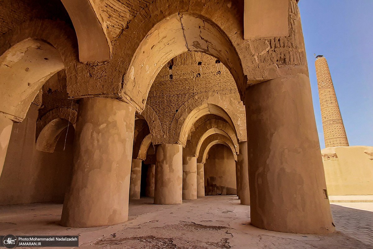 مسجد تاریخانه در دامغان