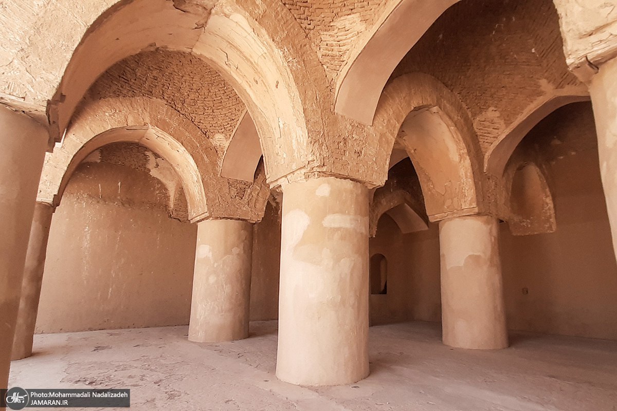 مسجد تاریخانه در دامغان