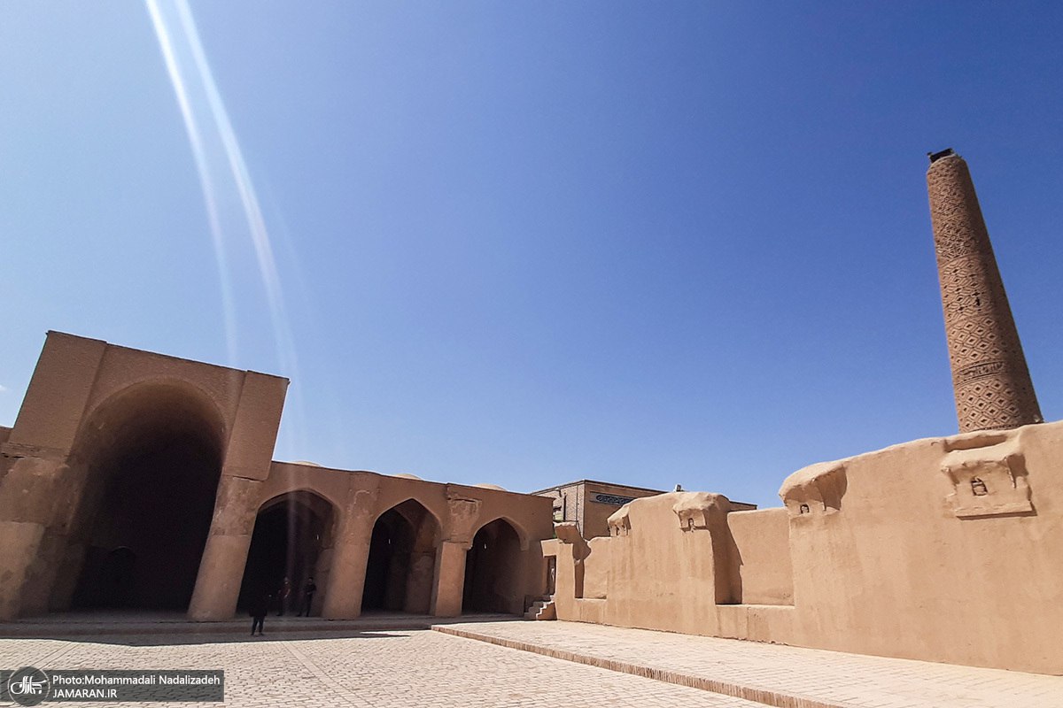 مسجد تاریخانه در دامغان