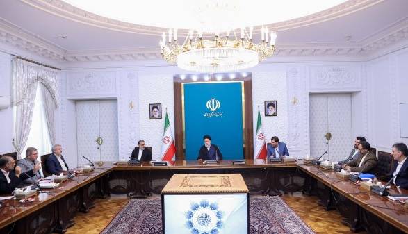 جلسه اقتصادی دولت با موضوع حذف هزینه زمین برای ساخت نهضت ملی مسکن