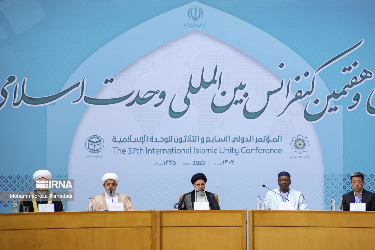 رئیس جمهور: عادی سازی روابط با رژیم صهیونیستی حرکت در سیر قهقرهایی برای هر دولتی است