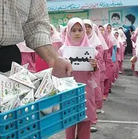 آغاز توزیع شیر رایگان برای دانش‌آموزان مناطق محروم فارس