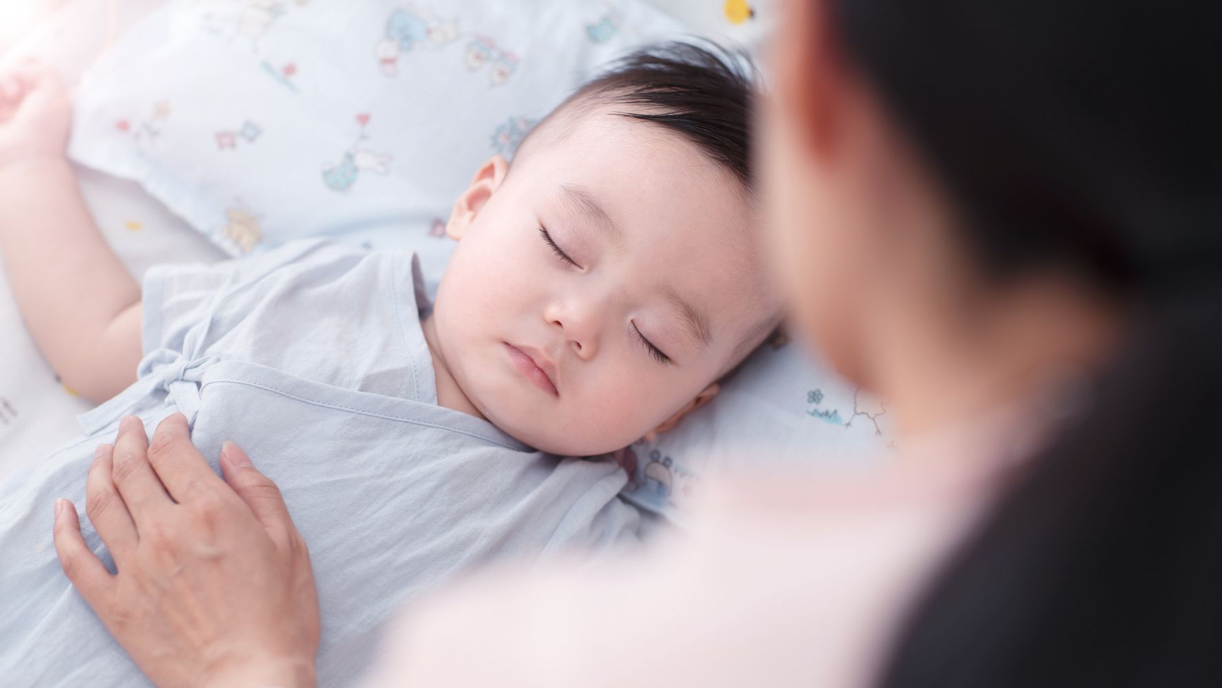 خواب نوزادان چه میزان باید باشد؟