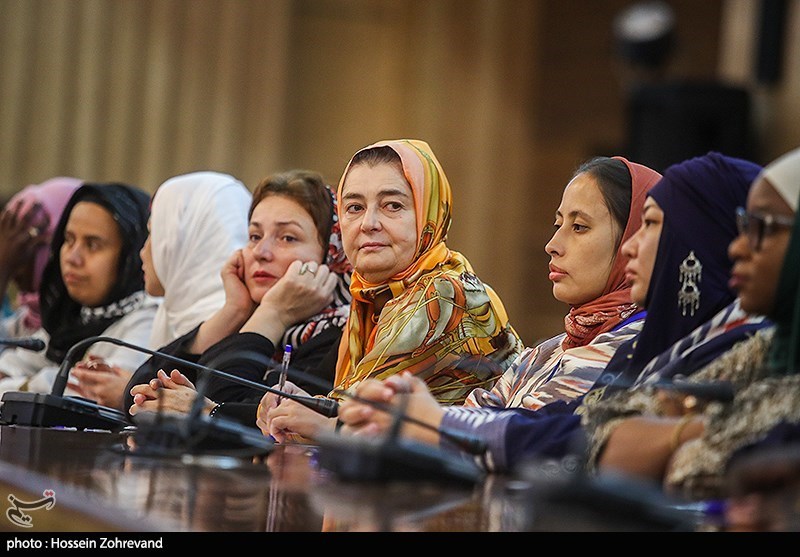 عکس/ جشنواره ای با حضور زنان رسانه ای ۴۰ کشور جهان در تهران