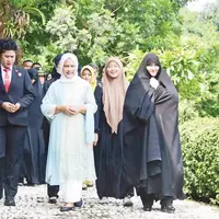 پرده‌نشینان پاستور