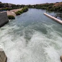 معاون استاندار: مخالف هر نوع مبالغه در مورد پروژه انتقال آب دریا به اصفهان هستیم