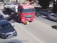 هنگام بازکردن در ماشین خیلی احتیاط کنید