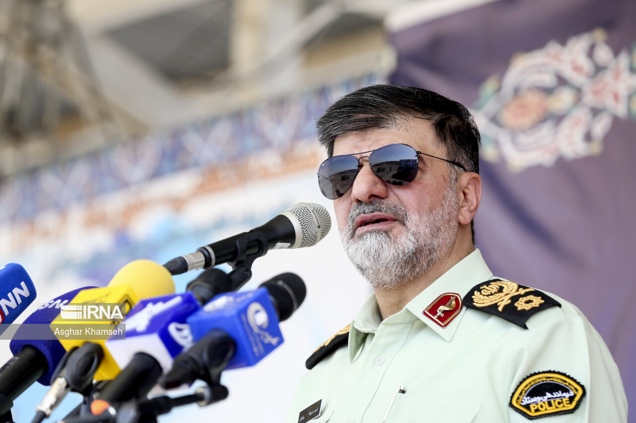 امحای ۱۳۰۰ تُن کالای قاچاق با حضور سردار رادان
