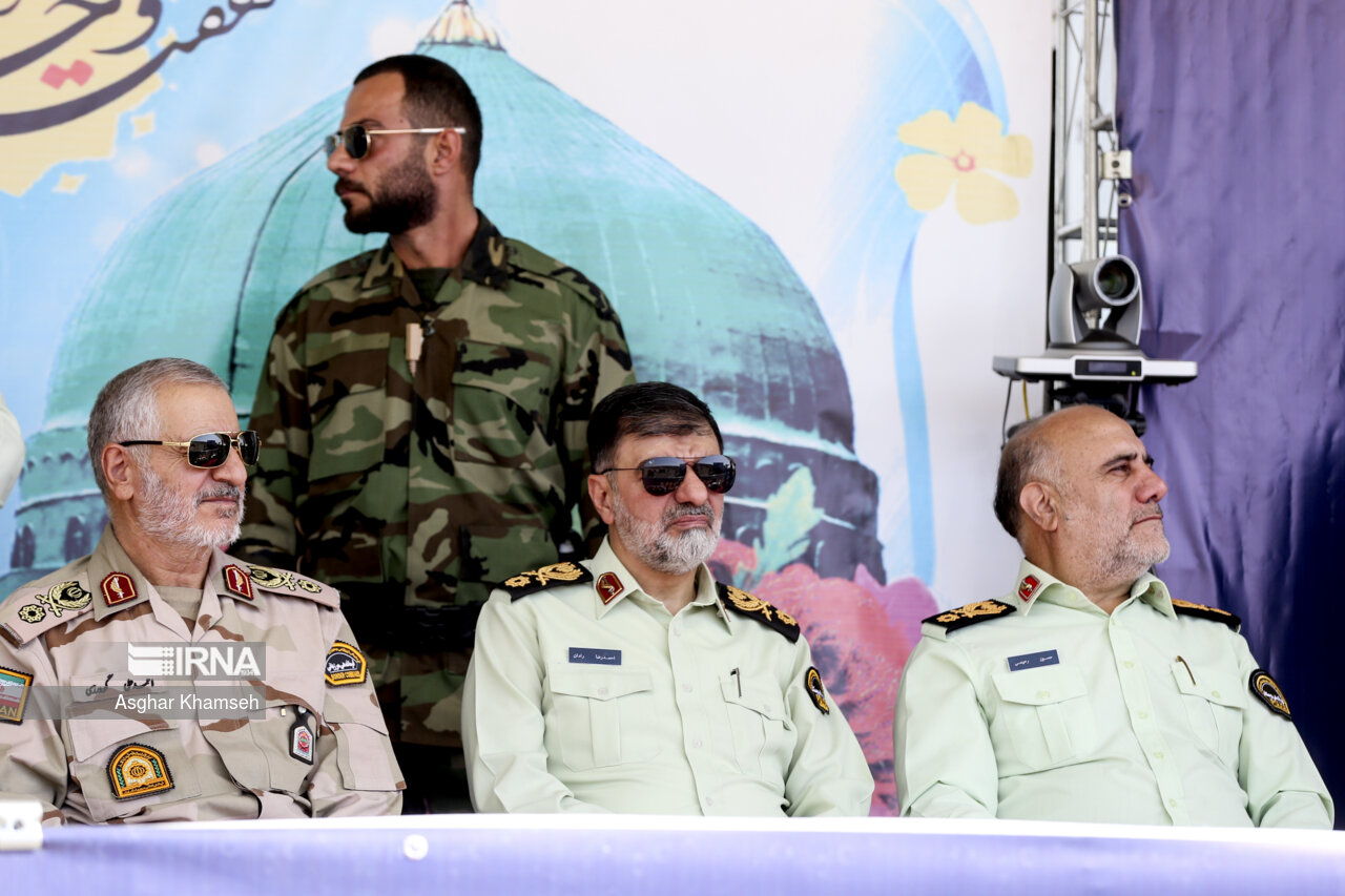 امحای ۱۳۰۰ تُن کالای قاچاق با حضور سردار رادان